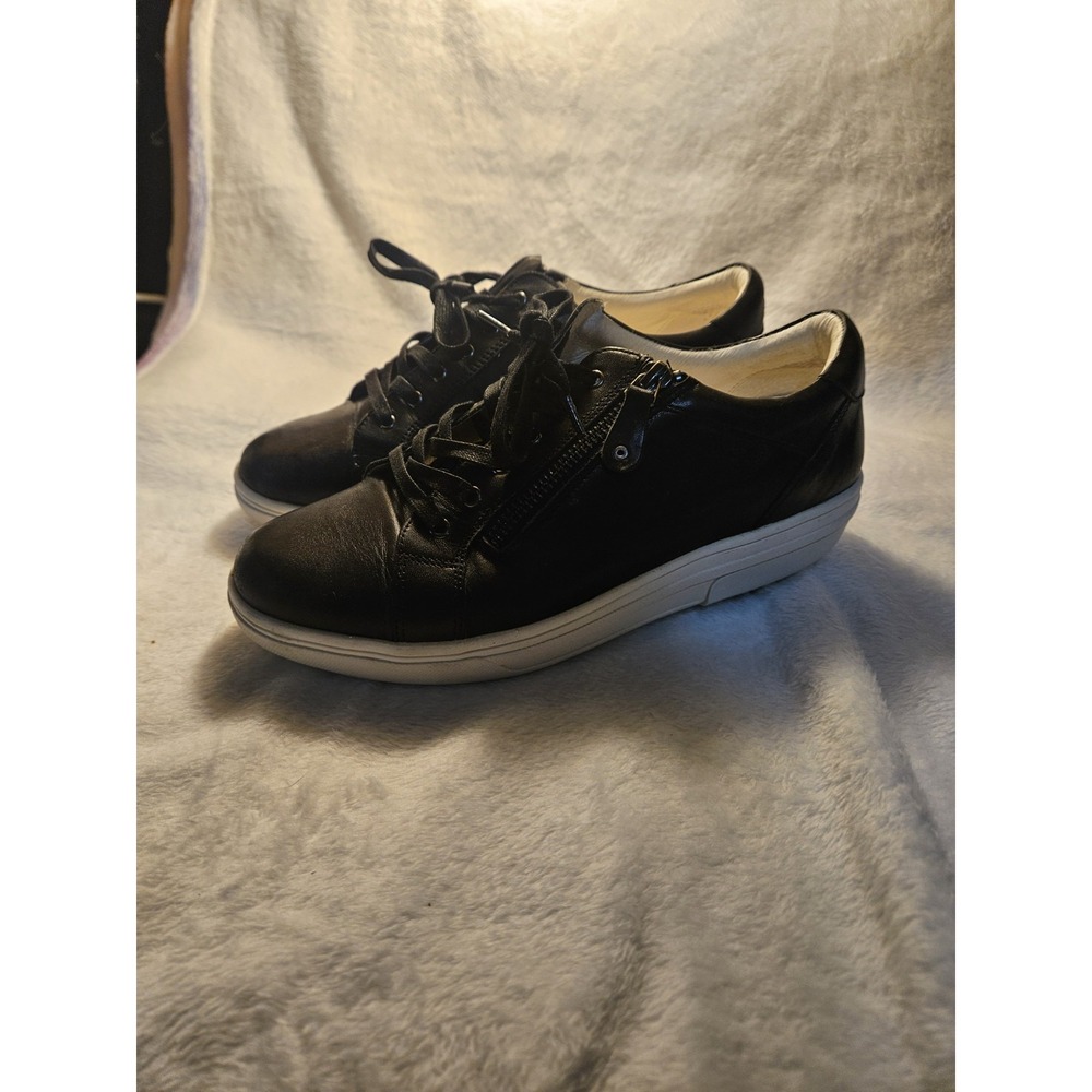 Gravity Defyer Gdefy Verso Grip Black White Leather Slip On Shoes Womens Size 8